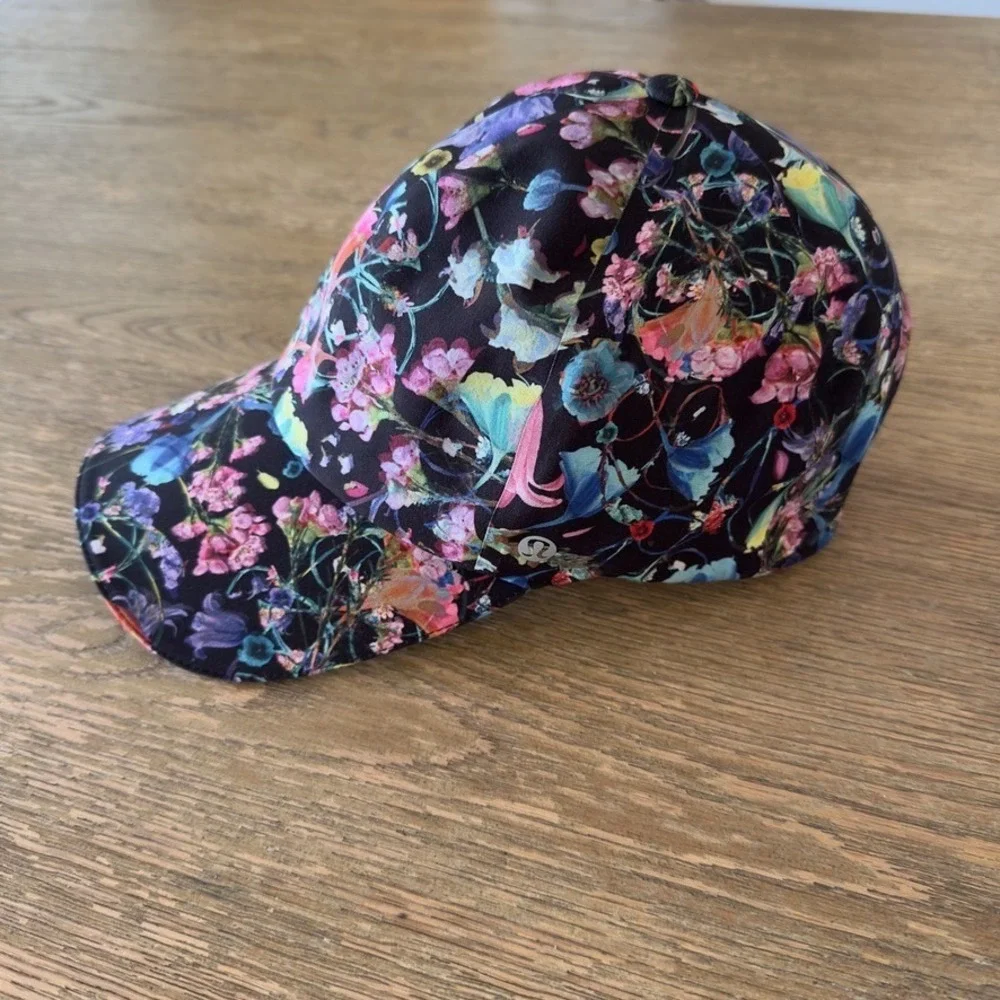NWOT Lululemon Fast and Free Running Hat-Flowerscope Black Multi-Style# W9EPLS